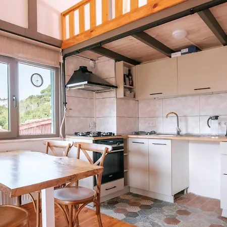 Stunning Sea View Loft 5 Min To Park In Kuzguncuk *