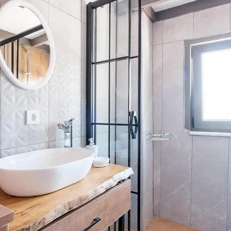 Stunning Sea View Loft 5 Min To Park In Kuzguncuk Apartment Istanbul