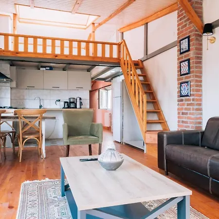 Stunning Sea View Loft 5 Min To Park In Kuzguncuk *